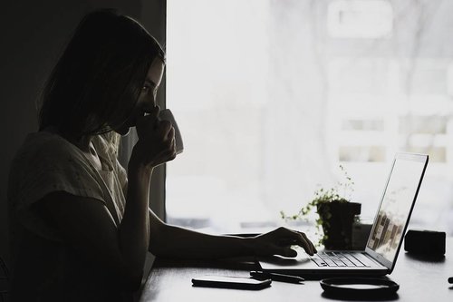 L'ordinateur «éducatif» : le fossé entre milieux favorisés et